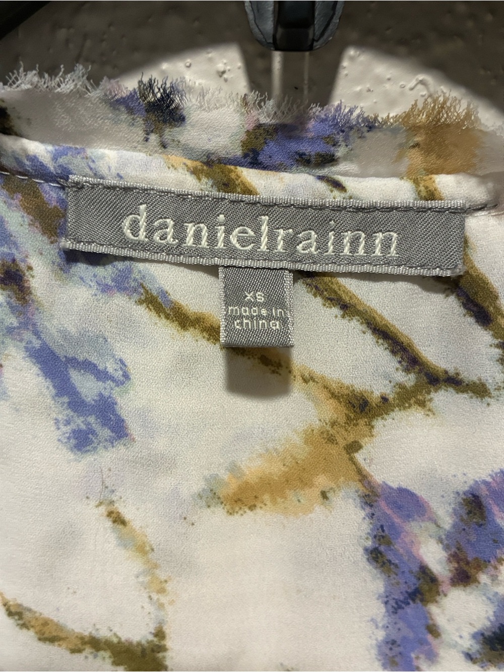 Daniel Rainn White Floral Pleated-Shoulder Blouse - Picture 2 of 6